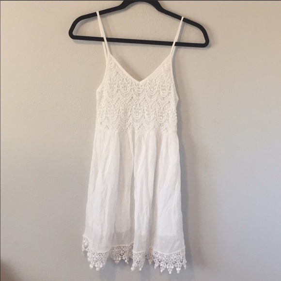 ✨SOLD✨HP✨Poetry white lace summer dress✨ - Picture 2 of 3